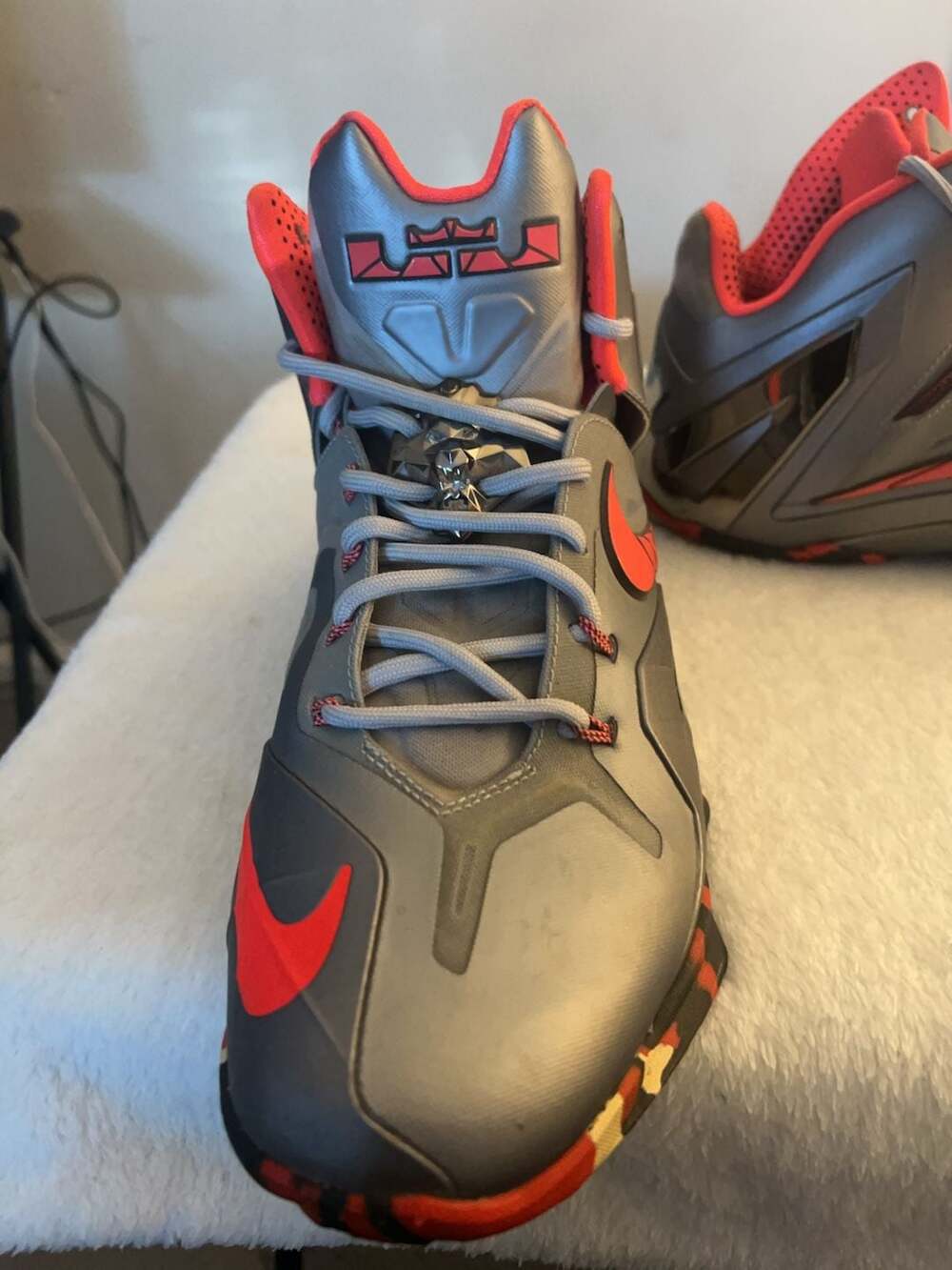 Nike LeBron 11 Elite Basketball Shoes Size 9.5